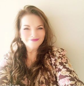 Meet your Posher, Helen